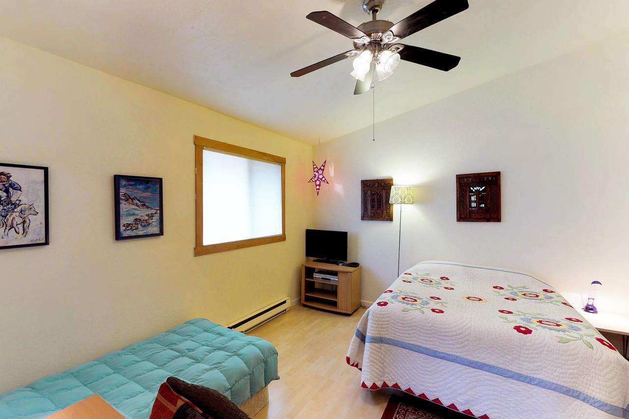 Brighton Condo #208 Гърдууд Екстериор снимка