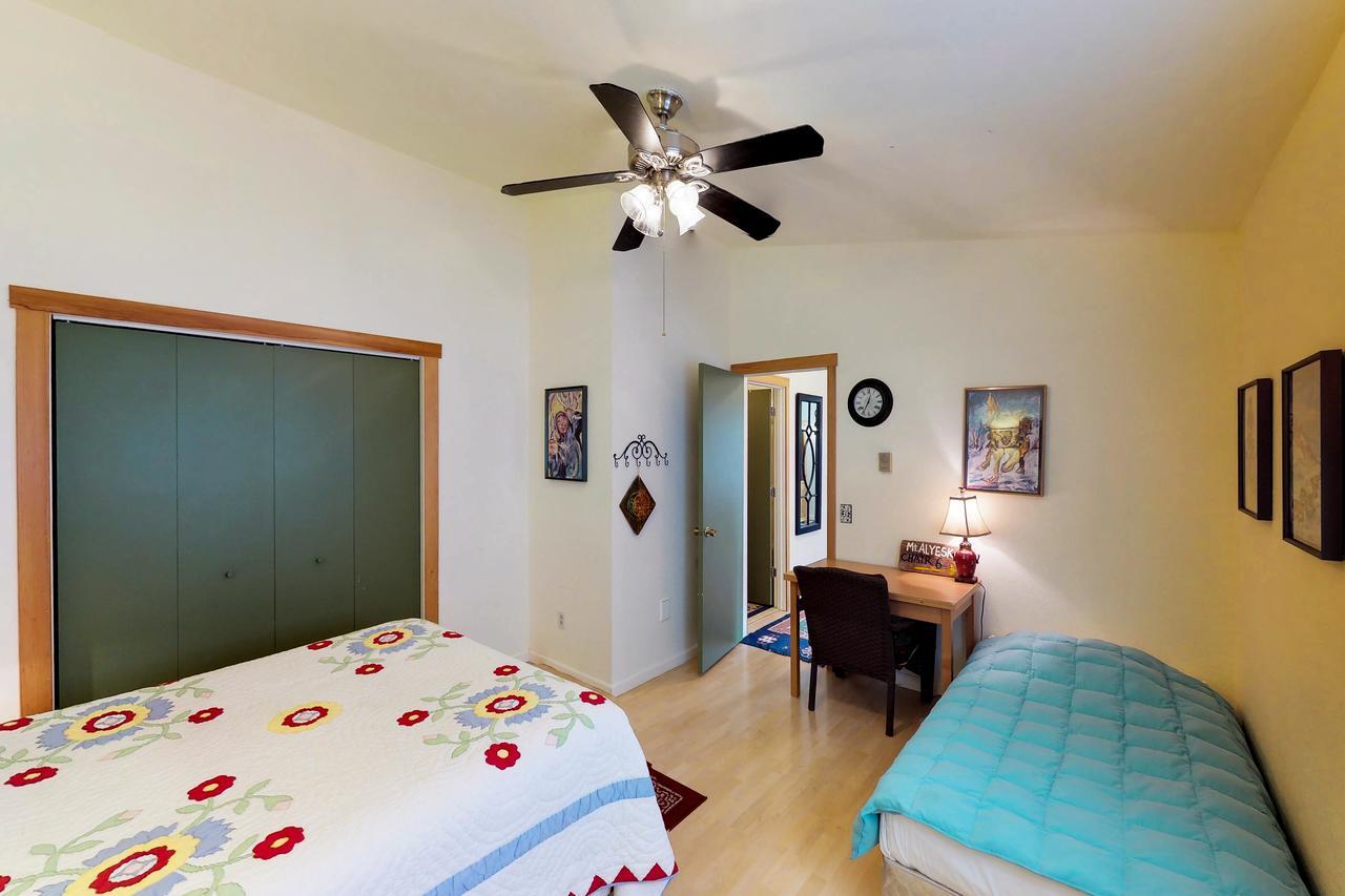 Brighton Condo #208 Гърдууд Екстериор снимка