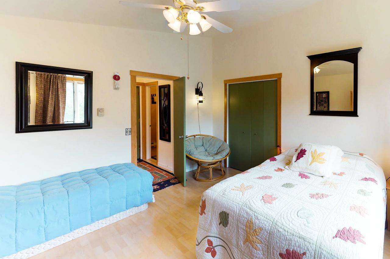 Brighton Condo #208 Гърдууд Екстериор снимка