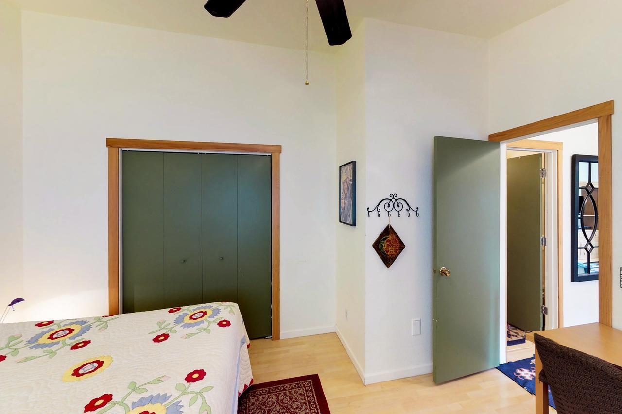 Brighton Condo #208 Гърдууд Екстериор снимка