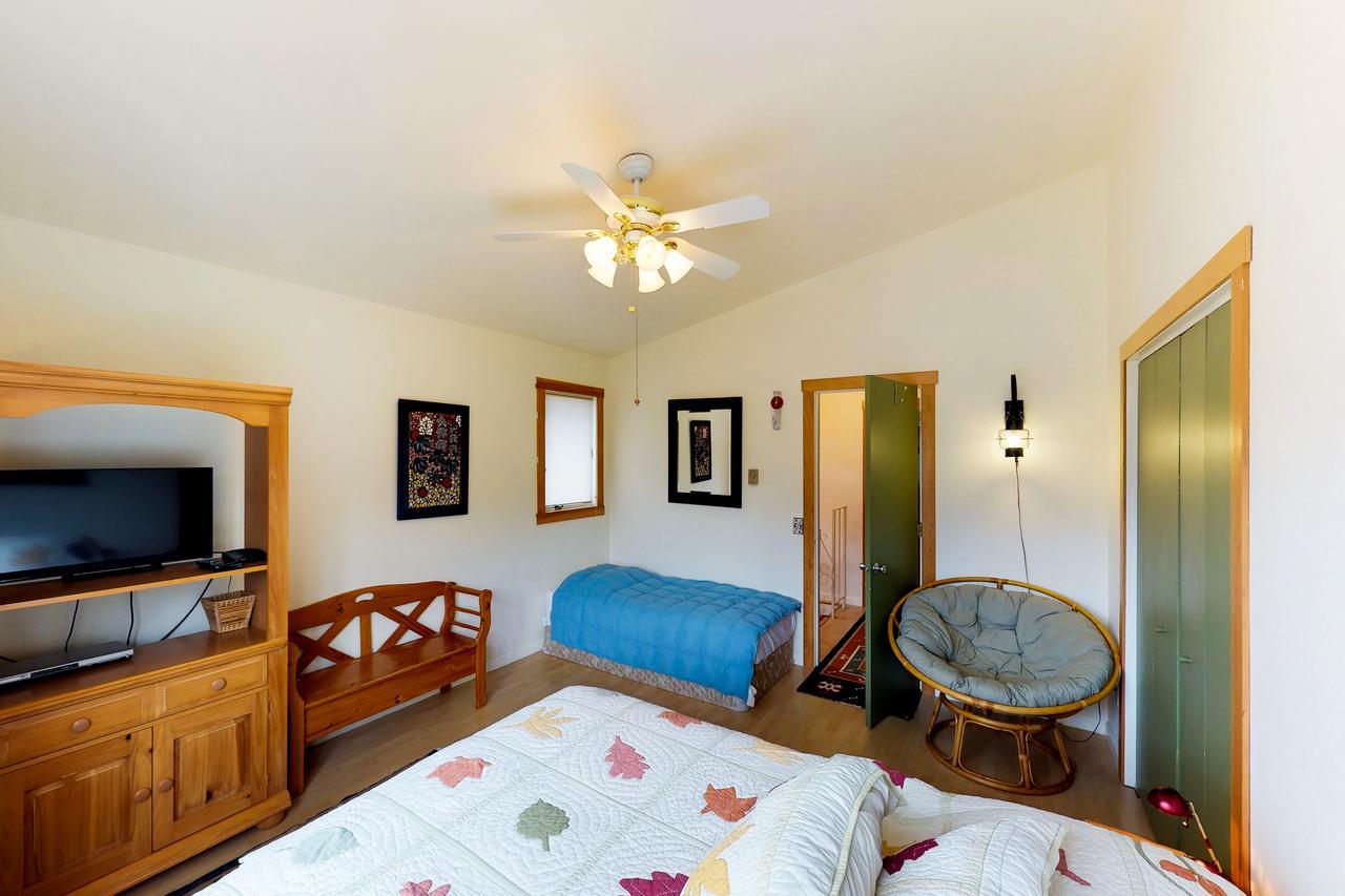 Brighton Condo #208 Гърдууд Екстериор снимка