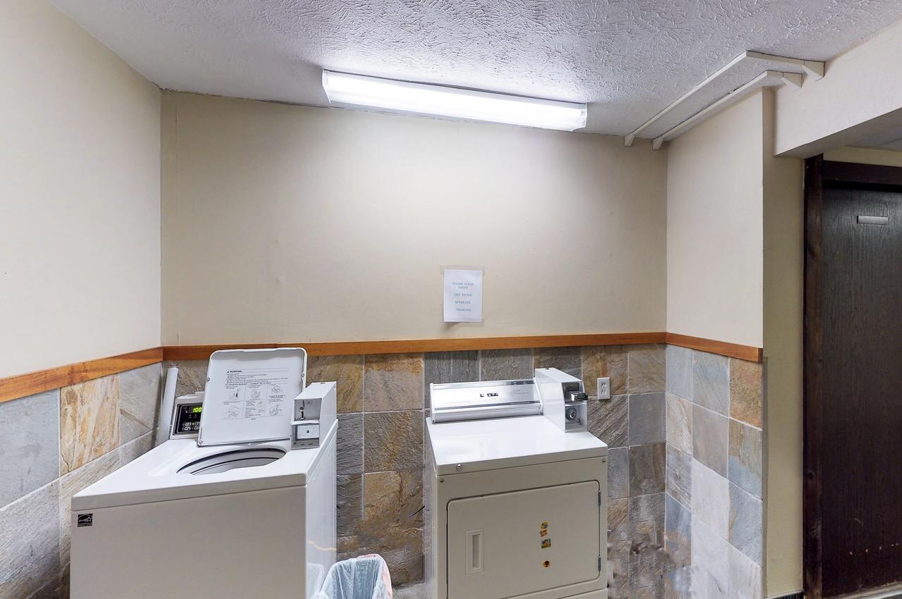 Brighton Condo #208 Гърдууд Екстериор снимка